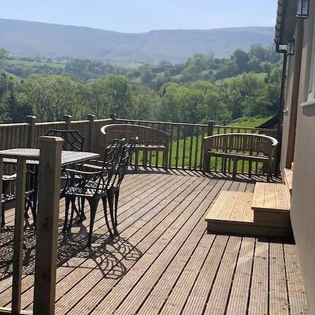 Cottage With Outstanding Views Velindre  Exteriér fotografie