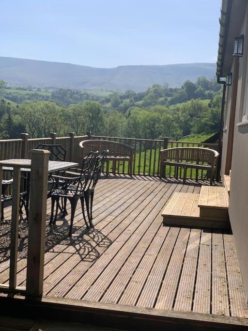 Cottage With Outstanding Views Velindre  Exteriér fotografie