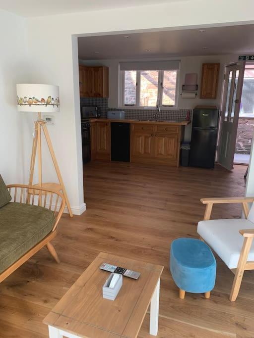 Cottage With Outstanding Views Velindre  Exteriér fotografie